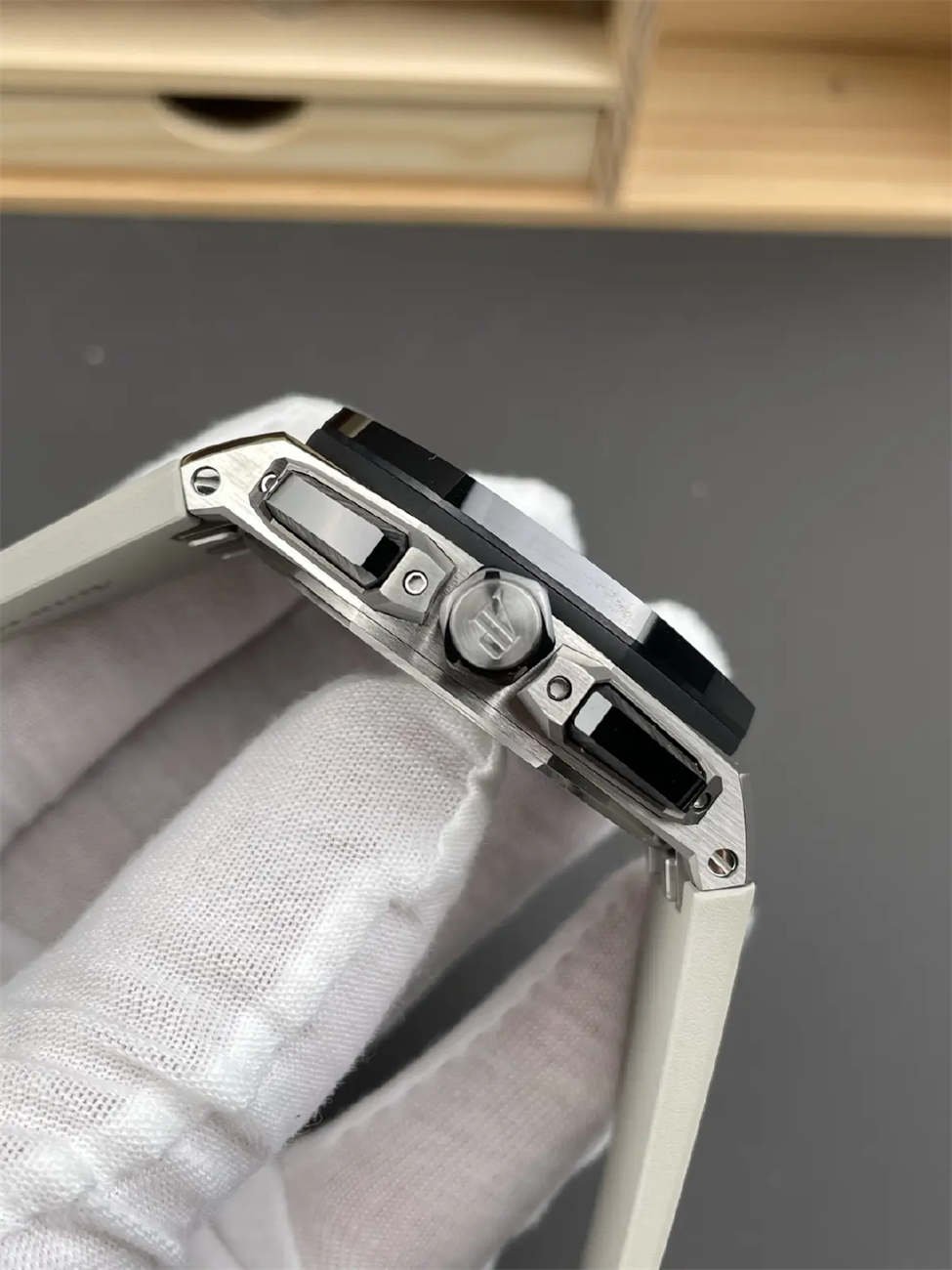Audemars Piguet Royal Oak Replica – Precision Craftsmanship and Iconic Design